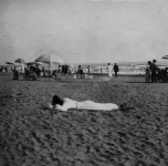 donna sdraiata